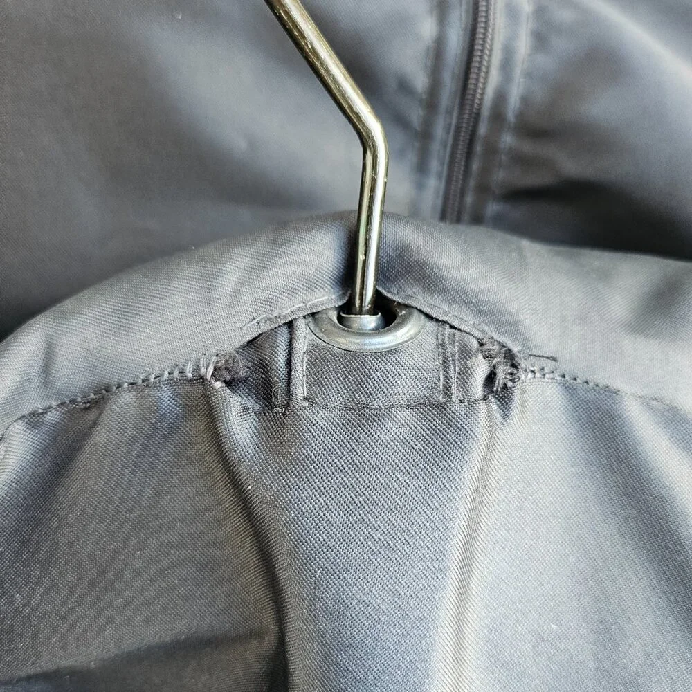 Fendi Fur Jacket - Vintage Luxury and Elegance - Picture 6 of 14